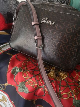 Bolso AUTÉNTICO bandolera Guess