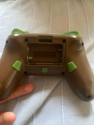 Nintendo Switch: funda + 2 mandos