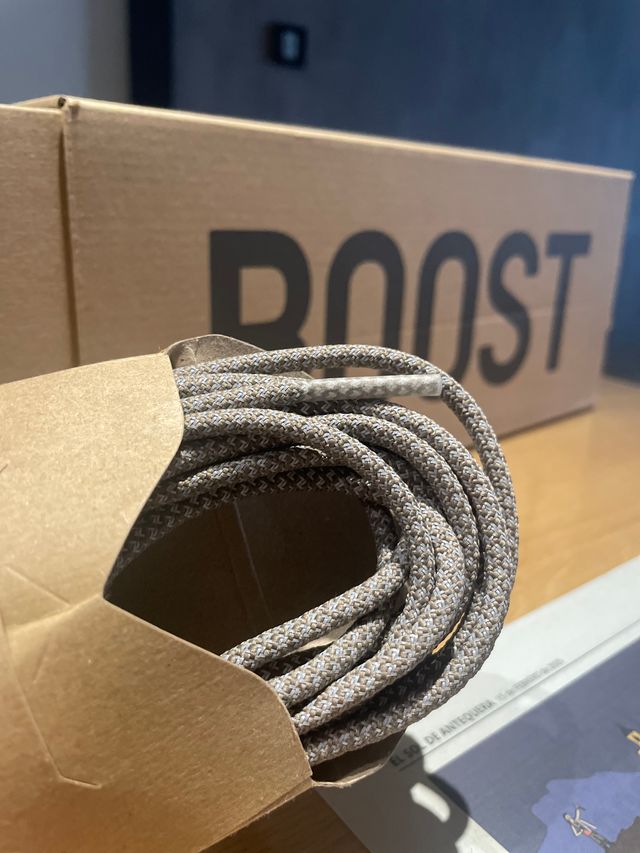 Yeezy Boost350 V2  FZ5240 *NUEVAS* 