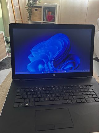 Portátil HP 17" i5-16GB-500GB SSD 