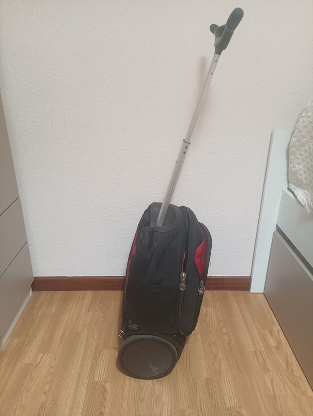 Mochila escolar con ruedas NIKIDOMROLLER