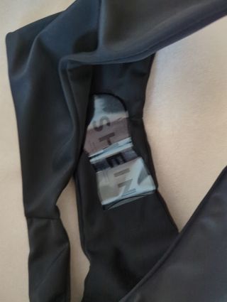 Bikini negro y braga blanco