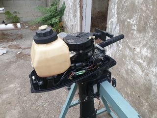 Motor fueraborda Mercury 5cv 2t