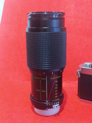 Nikon Nikkormat FT2 con Objetivo 80-205