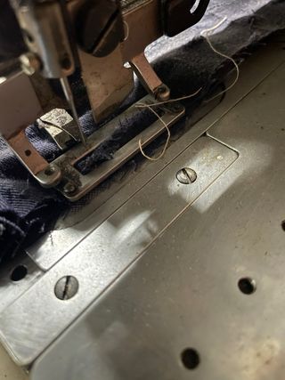 Máquina coser ojales Brother
