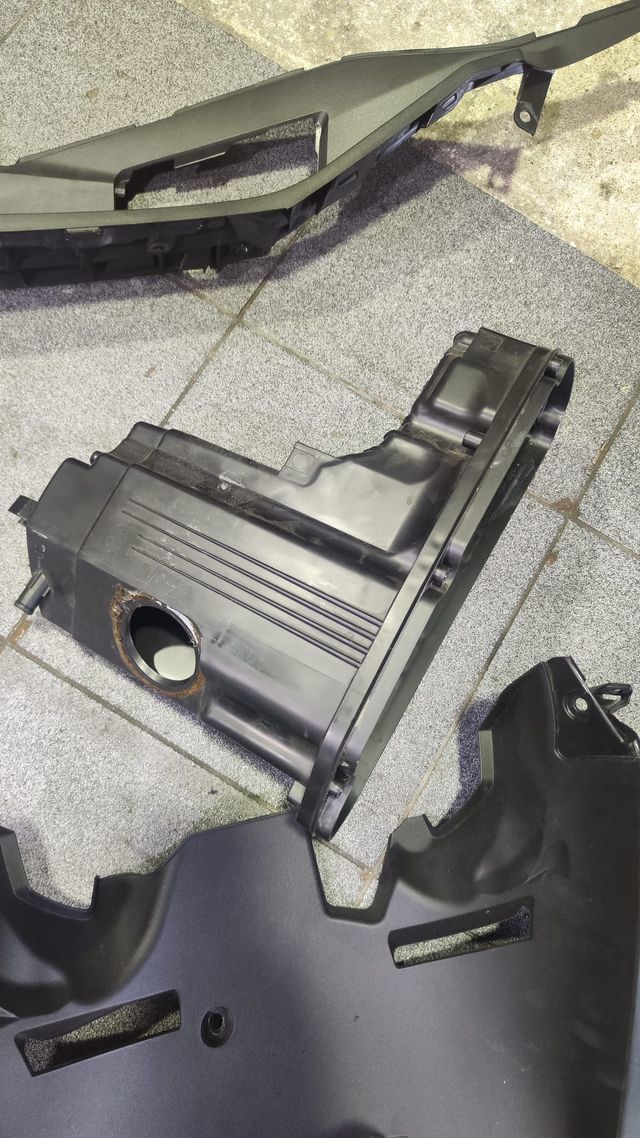 Honda Forza 350 (2021) - Plástico & Caixa Filtro A