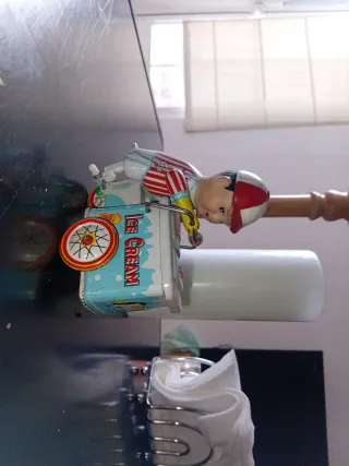 Juguete antiguo carrito helados