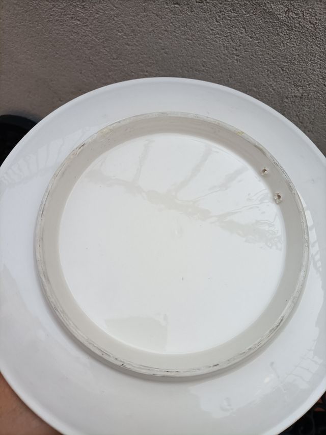 3 Platos. 2 de Talavera Timoneda.