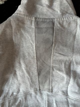 Sudadera gris deportiva