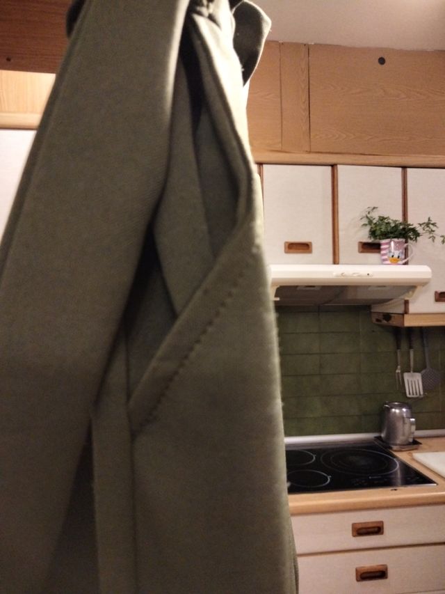 Pantalón verde caqui tiro alto