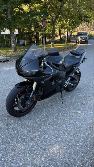 Yamaha R6