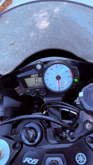 Yamaha R6