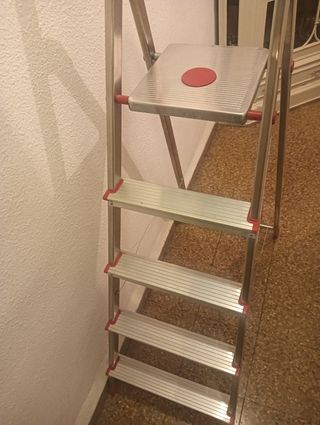 Escalera aluminio 5 peldaños NUEVO