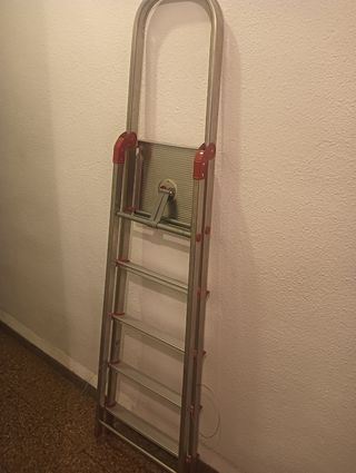 Escalera aluminio 5 peldaños NUEVO