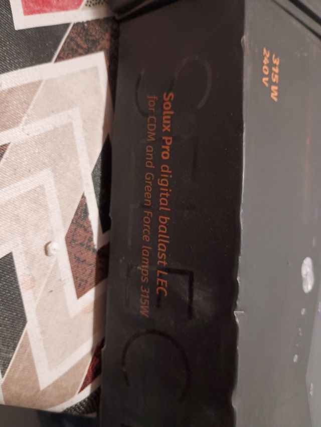 3 Balastros de Cultivo+2 lámparas lec solux