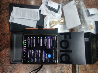 Galaxy Z Fold 4  Premium como nuevo + accesorios