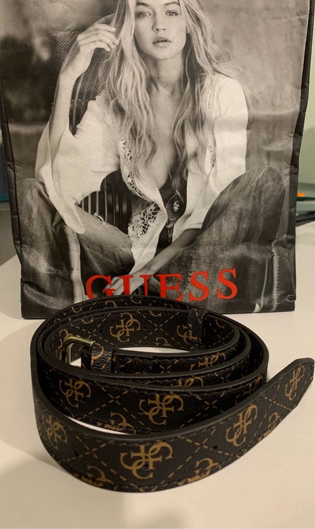 Cinturón Guess marrón oscuro