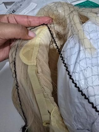 Peluca sintético, oro blanco 28"