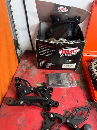 Piezas yamaha r6 07 . carenados, escape Akrapovic
