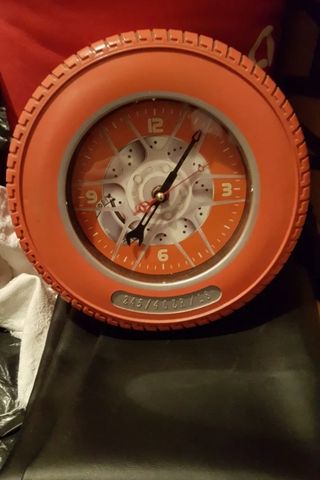 Reloj estilo llanta