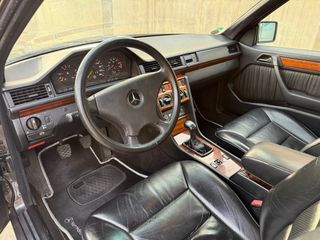 Mercedes-Benz 230 CE
