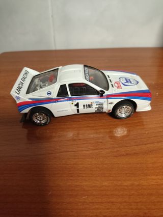 Lancia 037 Rally Scalextric