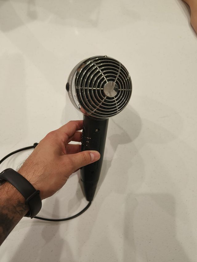 Secador de pelo con cabezal