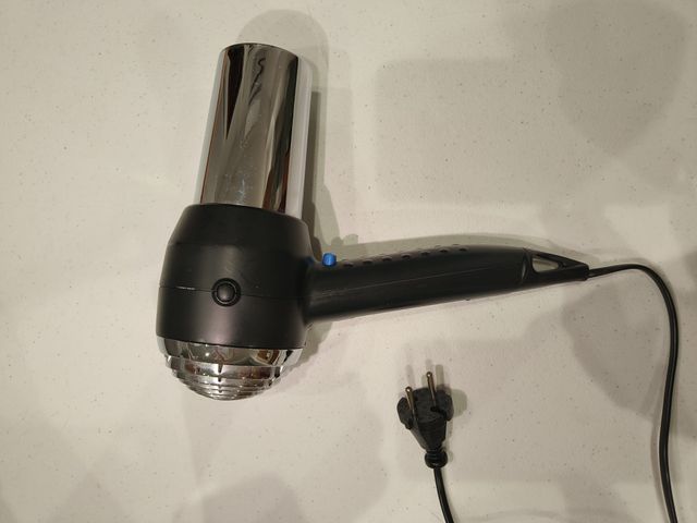 Secador de pelo con cabezal