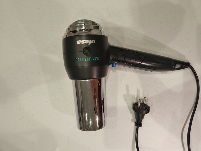 Secador de pelo con cabezal