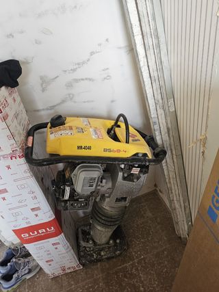 Compactadora de suelo MR-4040