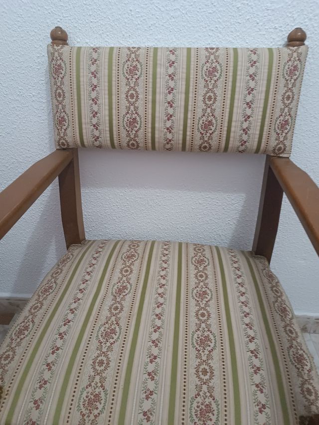 SILLA TAPIZADA DE MADERA VINTAGE
