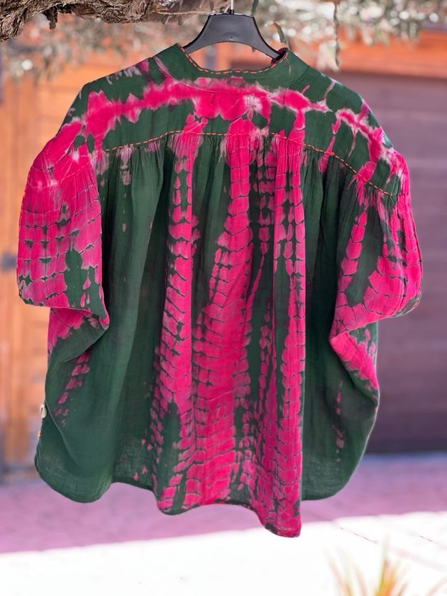 Blusón tie-dye verde y rosa