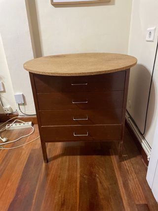 Mesa camilla vintage de madera y corcho
