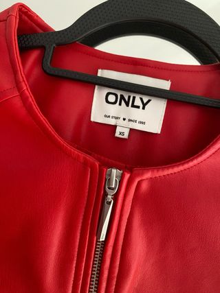 Chaqueta ONLY “No negociable”