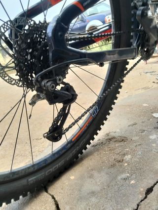 Bicicleta Rockrider montaña más casco y espaldera