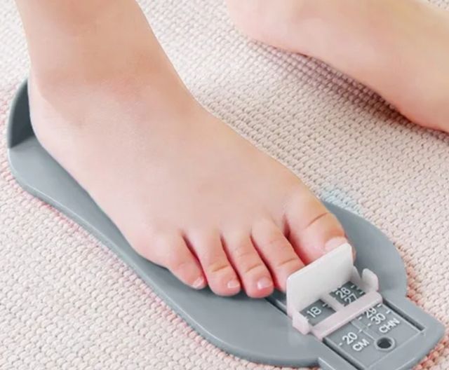 Medidor de pies infantil