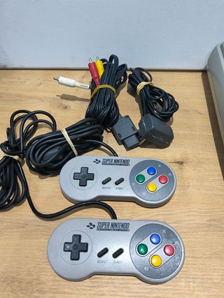 Super Nintendo + 2 Mandos