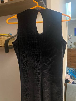 Vestido terciopelo negro - Talla M Mango