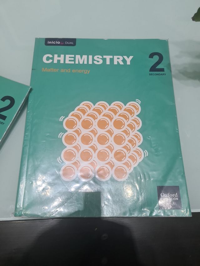 Inicia Physics & Chemistry 2.º ESO. Student's B...