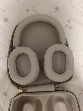 Auriculares Sony WH-1000XM5 nuevos a estrenar