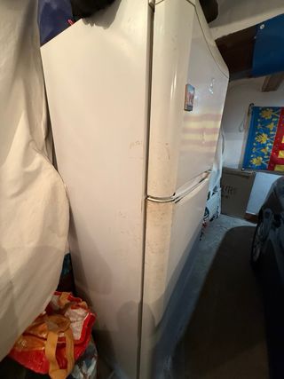 Nevera Indesit usada