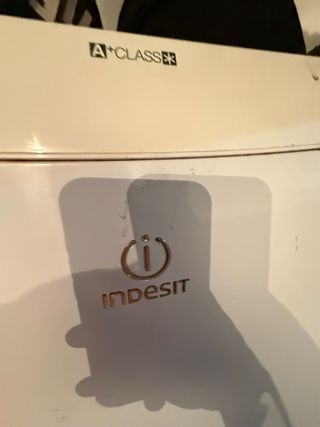 Nevera Indesit usada