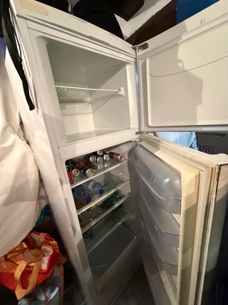 Nevera Indesit usada