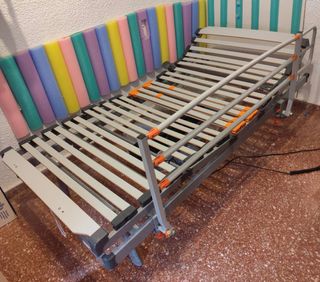 Cama articulada eléctrica + colchón antiescaras

