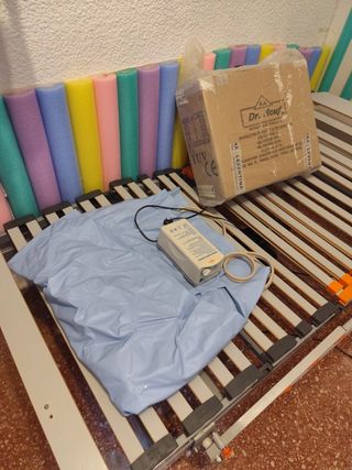 Cama articulada eléctrica + colchón antiescaras

