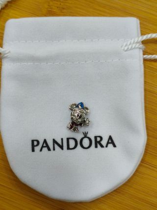 Charm Pandora Mickey Mouse aprediz de brujo.