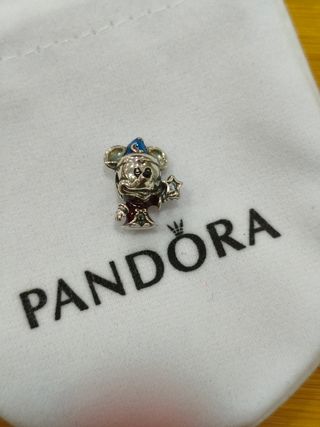 Charm Pandora Mickey Mouse aprediz de brujo.