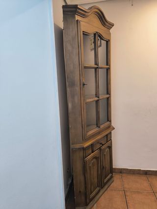 Mueble rinconero antiguo de madera