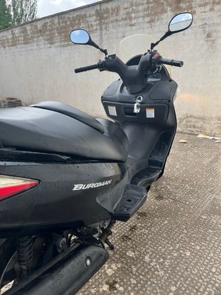 Scooter Suzuki Burgman 200cc