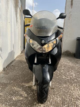 Scooter Suzuki Burgman 200cc
